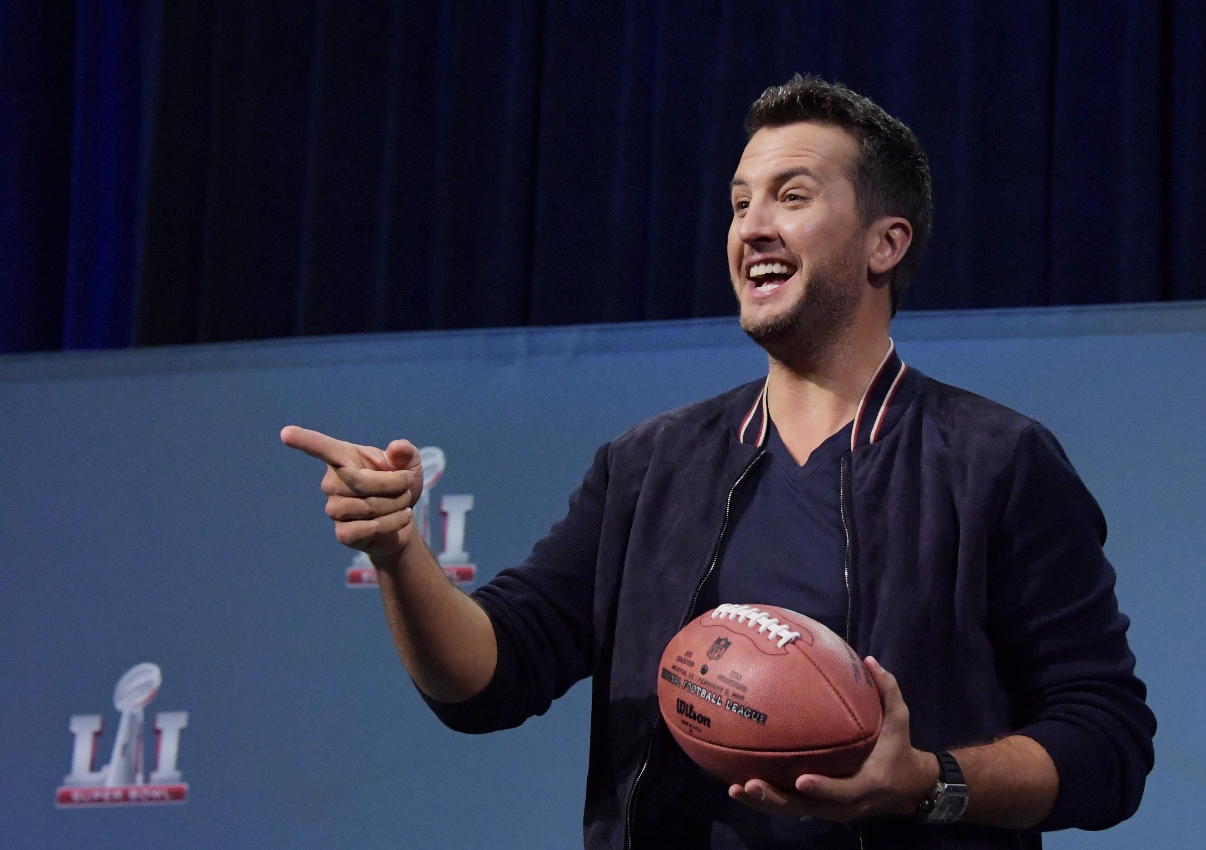 super bowl luke bryan